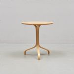 1284 8061 LAMP TABLE